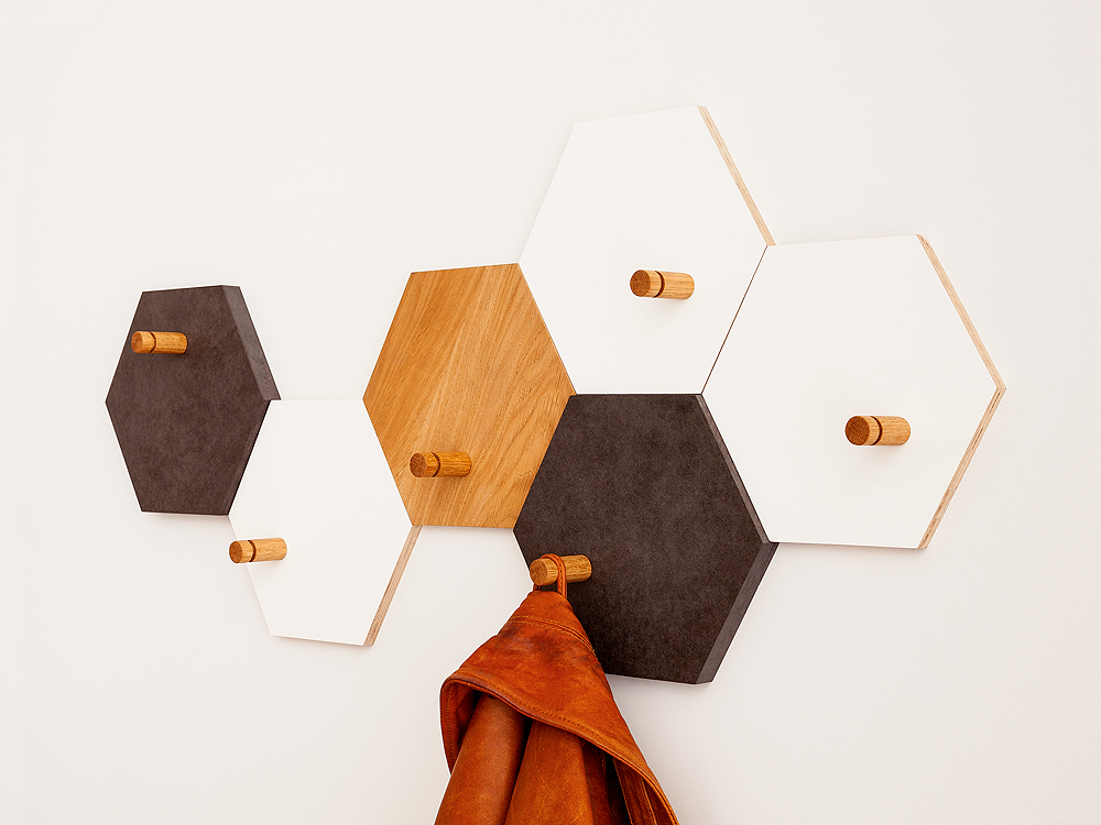 Garderobe mit Jacke