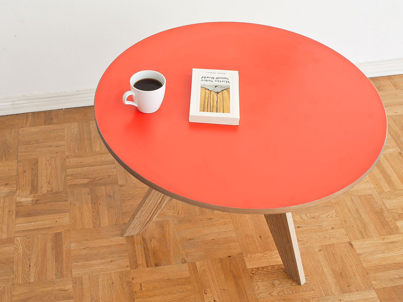 KaffeeTisch KTT mit roter Tischplatte