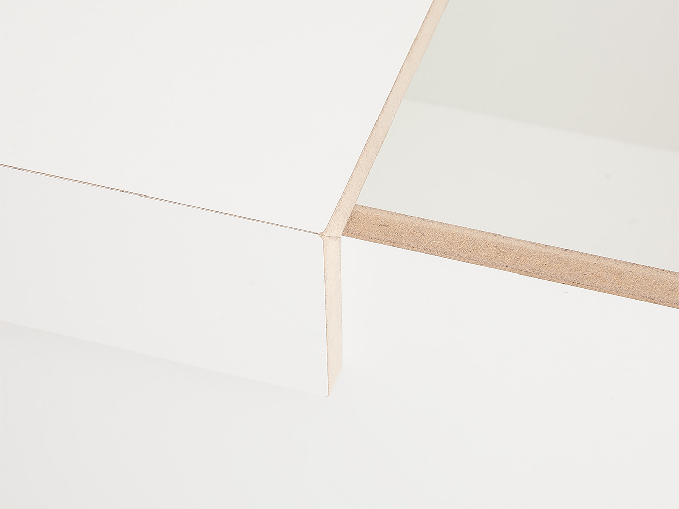 Nachttisch in Detailansicht