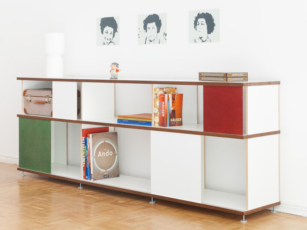 Sideboard RGR in Weiß und Nussbaum mit Schiebeelementen in Weiß Grün Rot