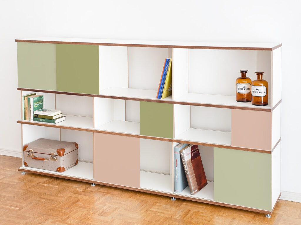 Sideboard RGR in Weiß und Nussbaum mit farbigen Schiebeelementen