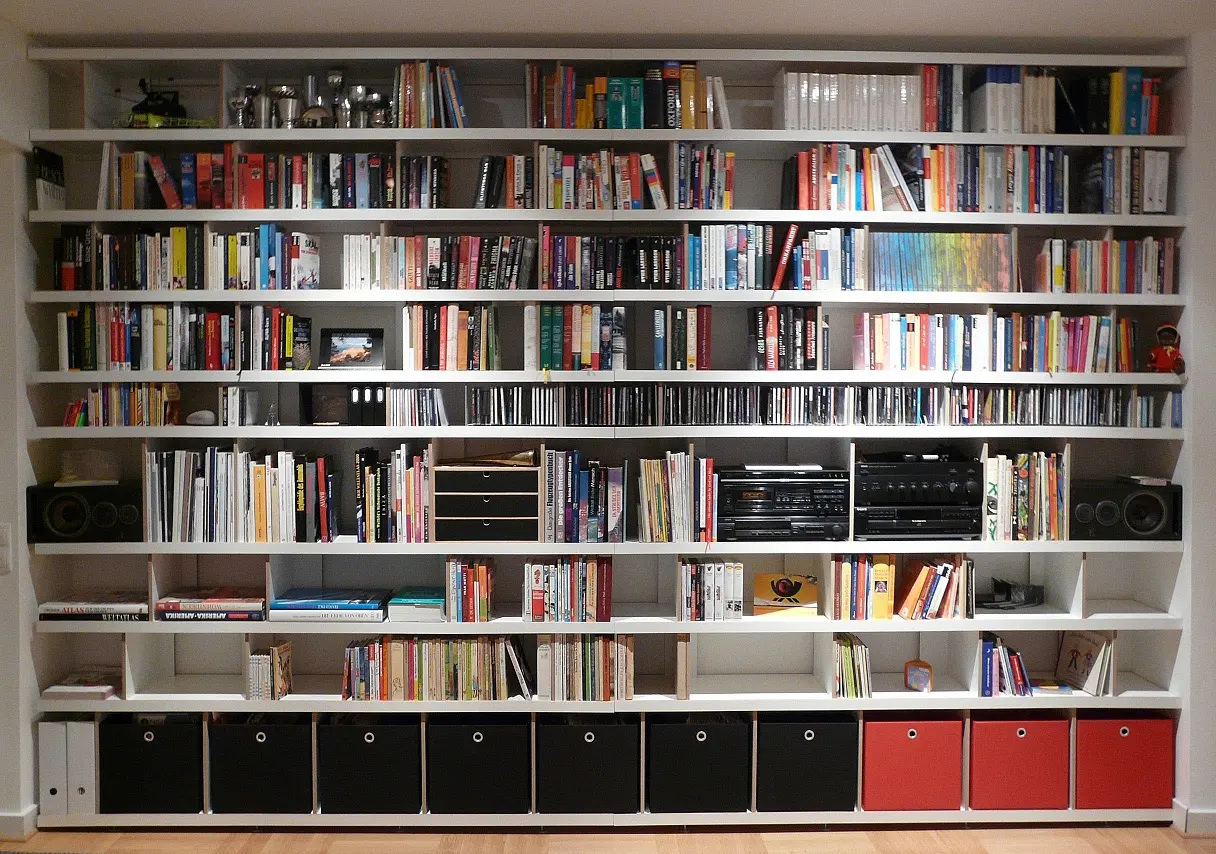 Regalwand-Heger Groß